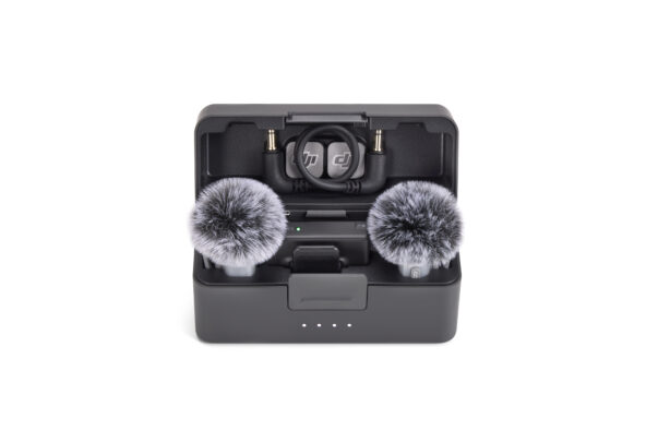 DJI Mic Mini 2 (2 TX + 1 RX + Charging Case)- in the case frontview